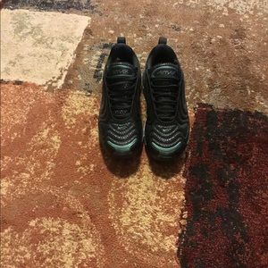 Nike Air Max 720 size 3.5 big kid